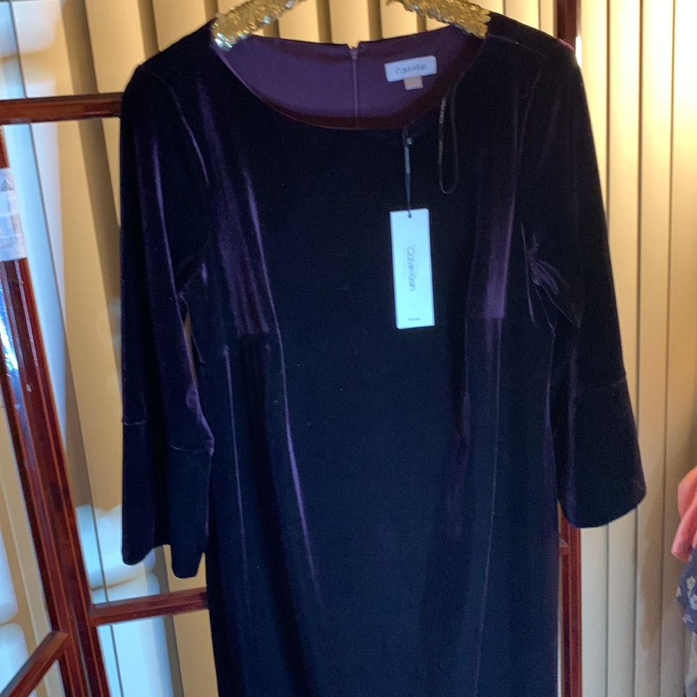NWT CALVIN KLEIN Velvet Dress - Picture 4 of 5